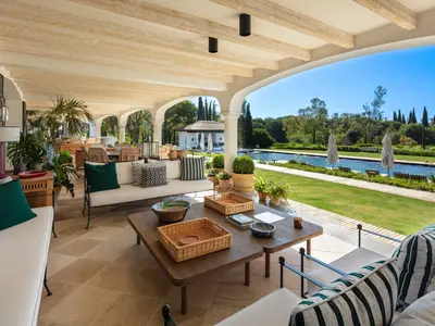 REF 006 11 BR GRAND VILLA 40