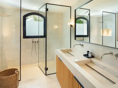 REF 006 11 BR GRAND VILLA 53