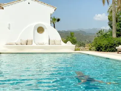 REF 008 13 BR WELLNESS VILLA 36