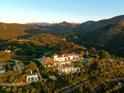 REF 008 13 BR WELLNESS VILLA 47