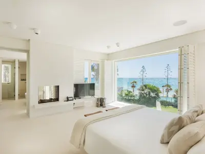 REF 009 6 BR BEACHFRONT VILLA 15