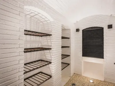 REF 009 6 BR BEACHFRONT VILLA 29