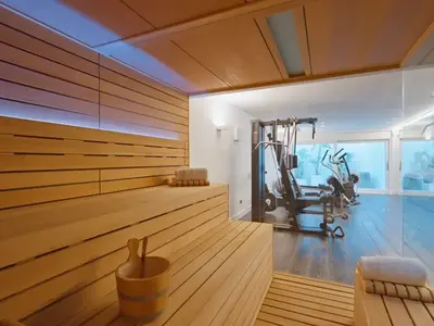 REF 009 6 BR BEACHFRONT VILLA 7