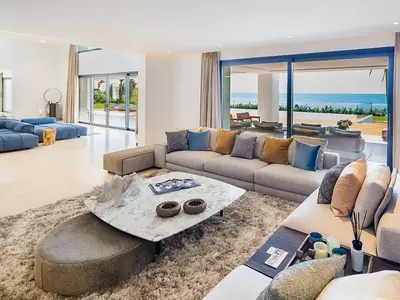 REF 012 11 BR BEACHFRONT VILLA 13