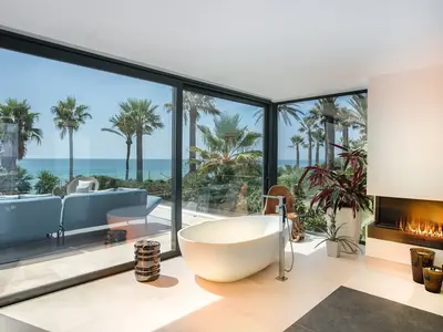 REF 012 11 BR BEACHFRONT VILLA 3